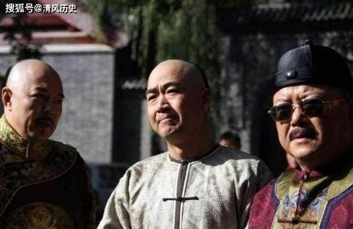 2024吃瓜最新事件爆料路边女,路边女生成焦点，揭秘幕后真相